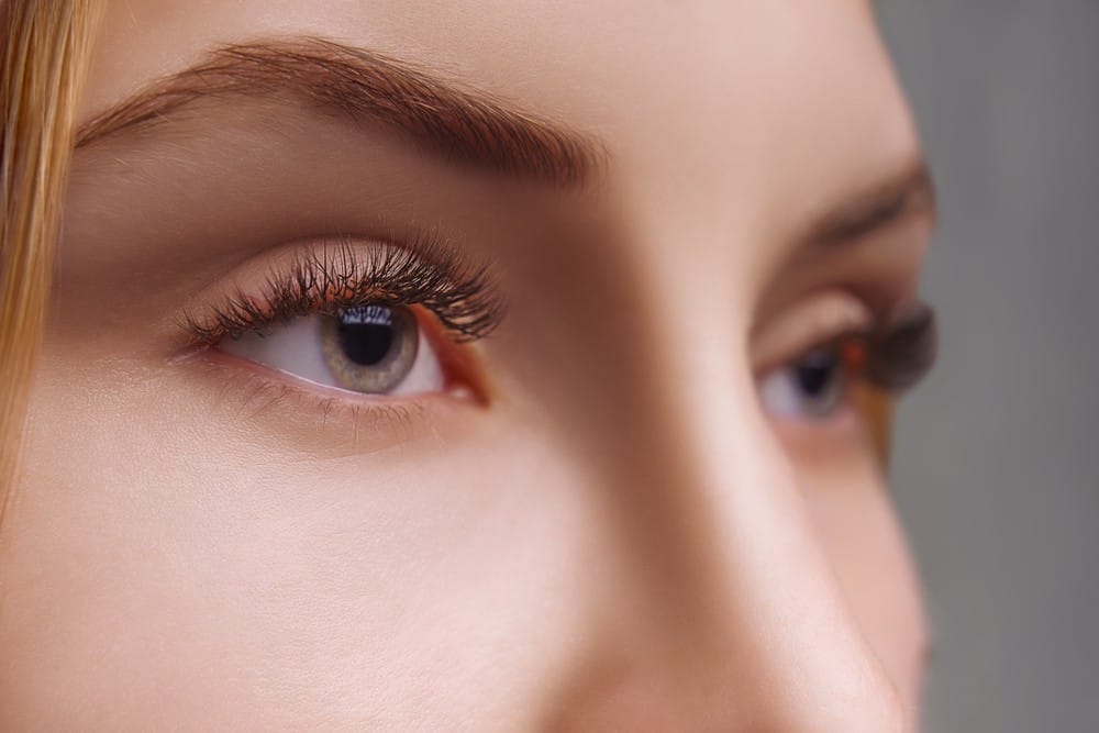 Eyelash Transplant Surgery: Benefits, Drawbacks, and Pricing